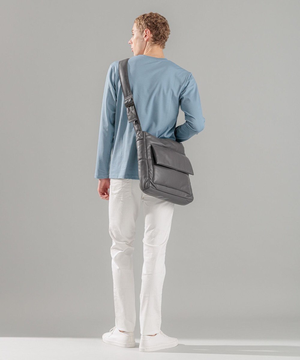 JOSEPH HOMME シンセティックソフトレザー　ワンショルダーバッグ Ｍサイズ 