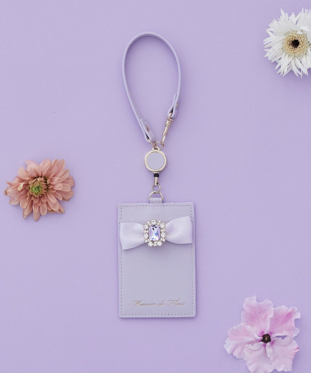 Maison de FLEUR リール付きビジューリボンパスケース 