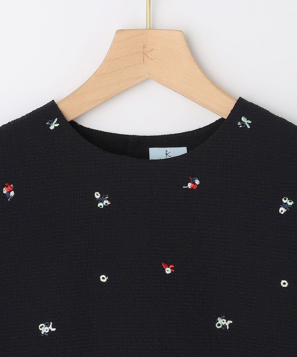 組曲 L 【先行予約・WEB限定】ミニフラワーエンブロイダリー ブラウス 