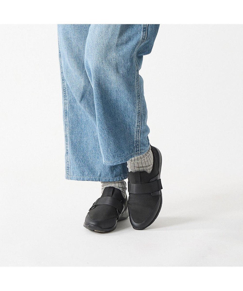 ing <ing>【レイン対応】ストレッチハンズフリースニーカー 