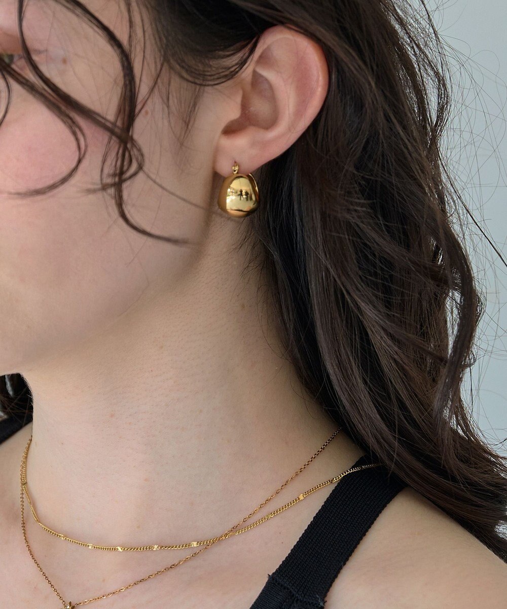 Phoebe 〈金属アレルギー対応〉ドームメタルフープピアス/ゴールド　シンプル/大振り 