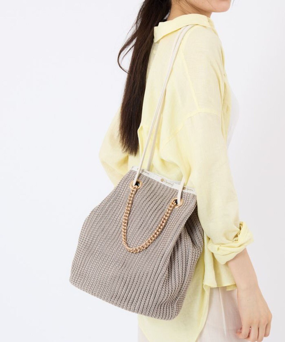 LeSportsac CHAIN CROCHET MED BUCKET/ベージュクロシェ 