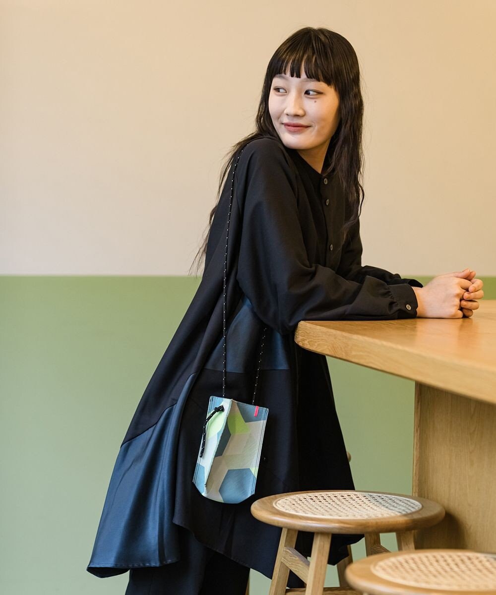 POLS MACHIKOスマホショルダー 