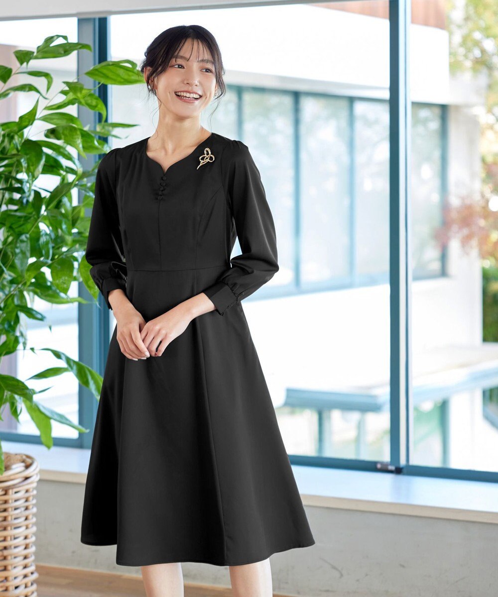 Tiaclasse 【セレモニー・洗える】ハートネックくるみ釦ワンピース 