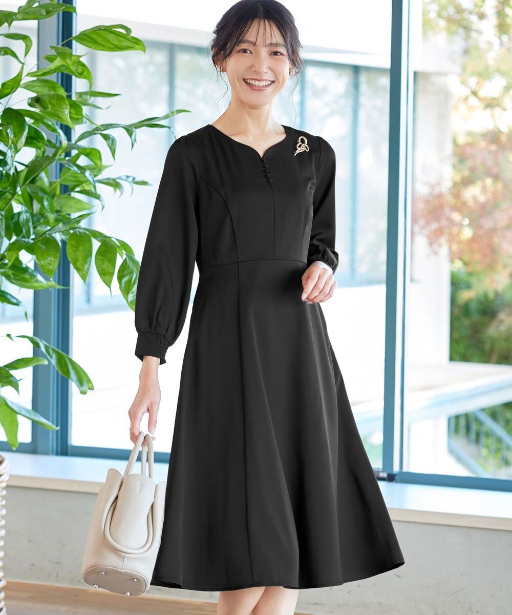 Tiaclasse 【セレモニー・洗える】ハートネックくるみ釦ワンピース 