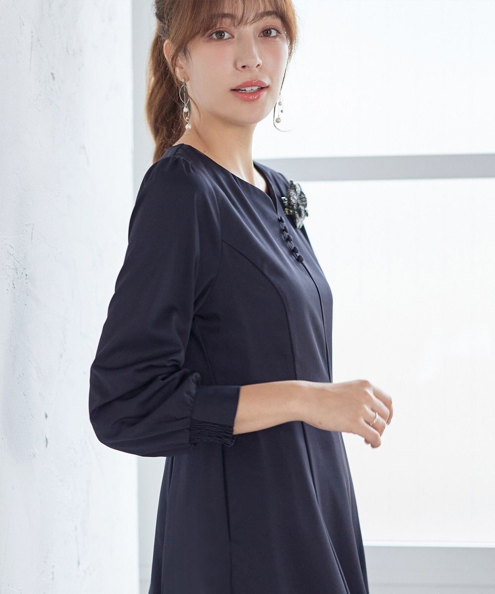 Tiaclasse 【セレモニー・XSサイズ追加・新色追加】ハートネックくるみ釦ワンピース 