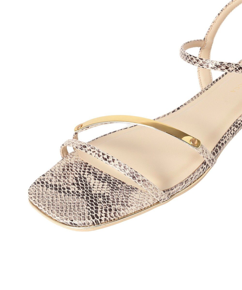 YECCA VECCA ゴールドバーサンダル 