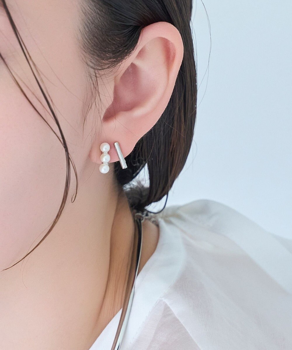 Phoebe 【痛くないシリーズ/金属アレルギー対応】ダブルデコレイトパールライトフィットイヤリング　シルバー 