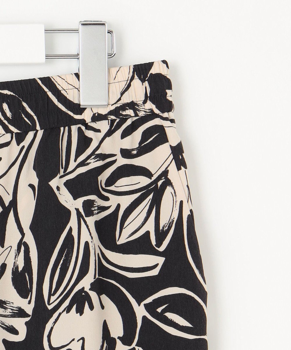 自由区 L 【カタログ掲載・ウエストゴム・洗える】モノトーンフラワープリントワイド パンツ 