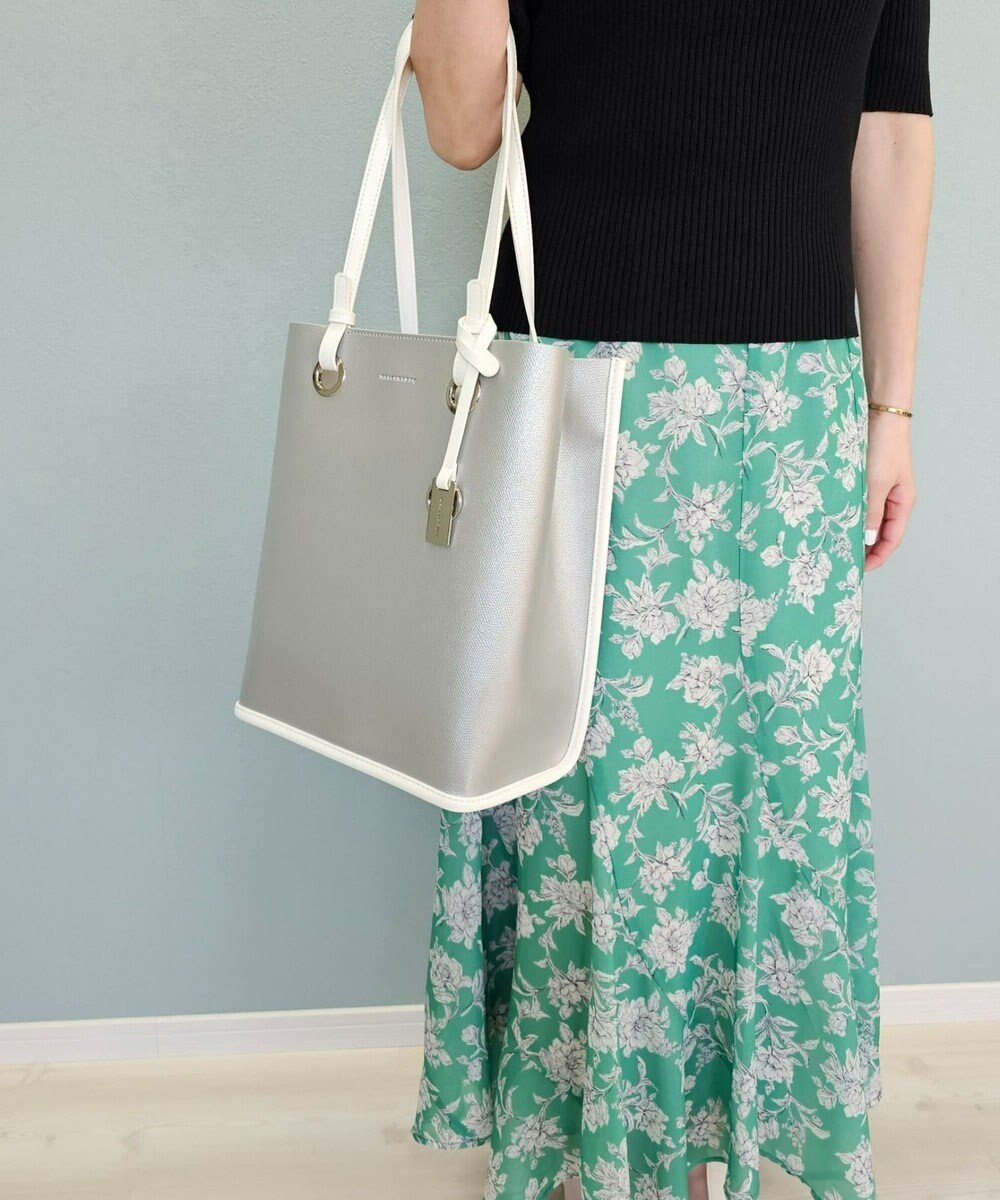 style code 【MERCURYDUO/マーキュリーデュオ】メタルアイレット　縦長トートバッグ 推し活ラージバッグ 縦長ショルダーバッグ 