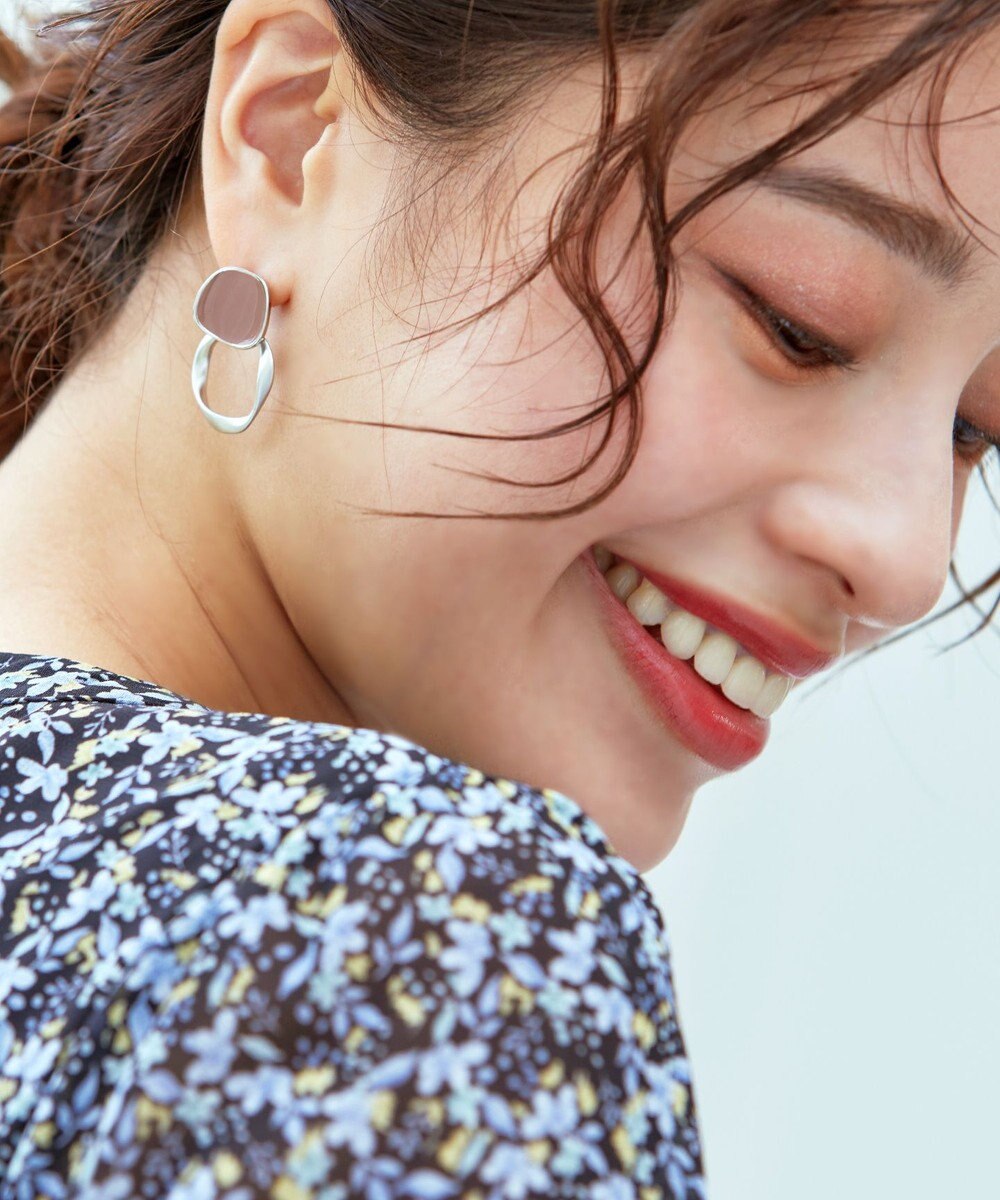 Tiaclasse カラーメタルリングピアス 