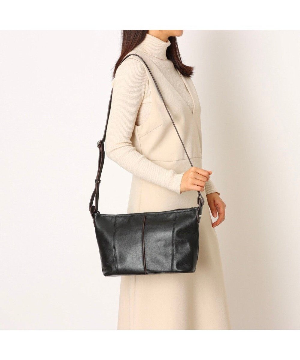 UNBILLION アトランタ ATLANTA / やぎ革軽量ショルダーS 