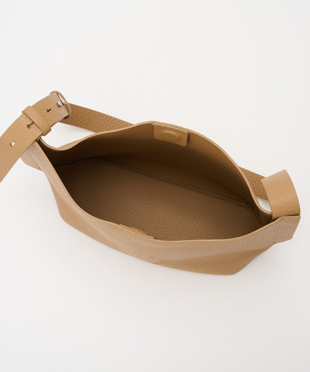 IACUCCI ルオータ ミディアムショルダー ALCE 