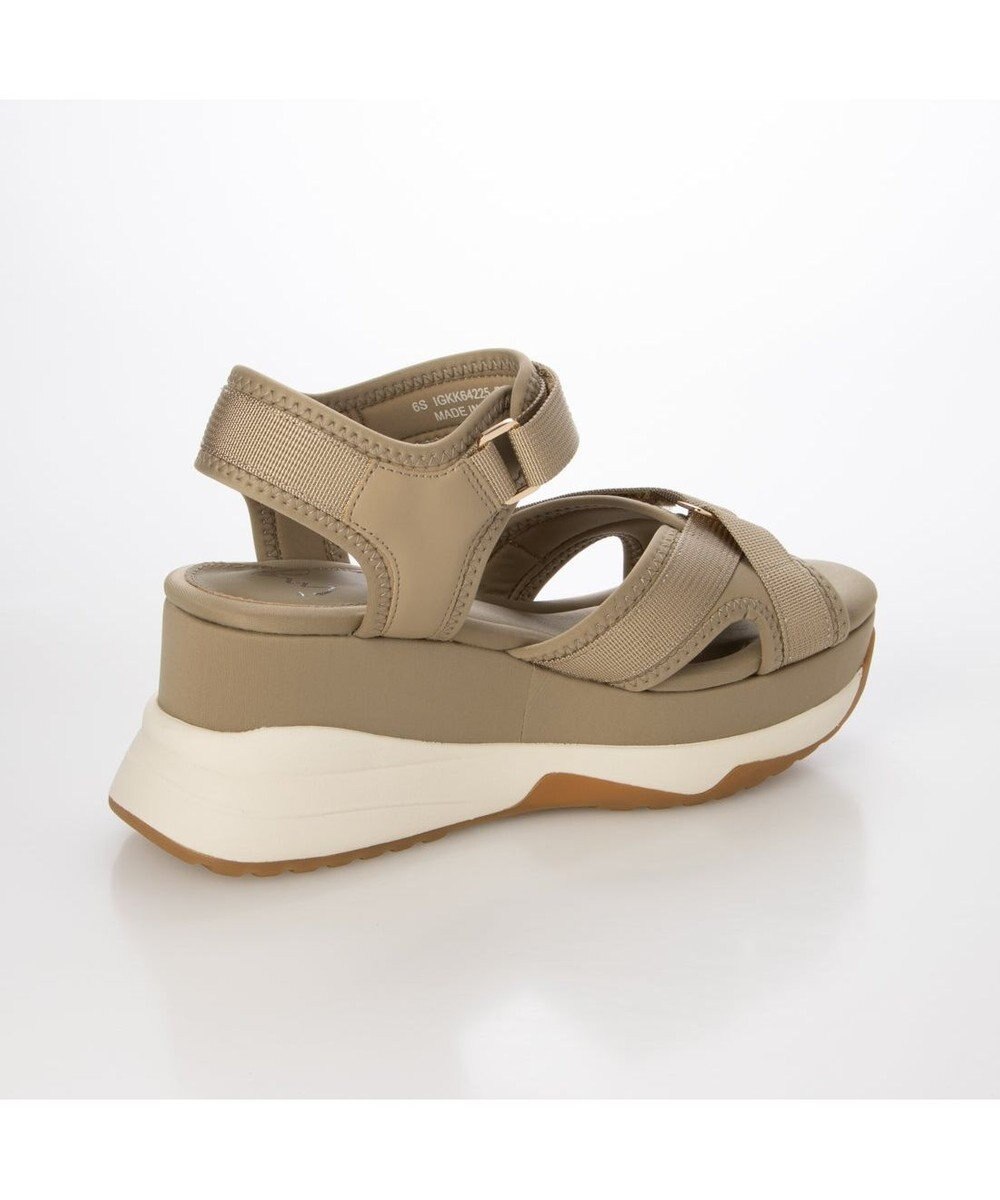 ing <ing>厚底クロスベルトスポーツサンダル 