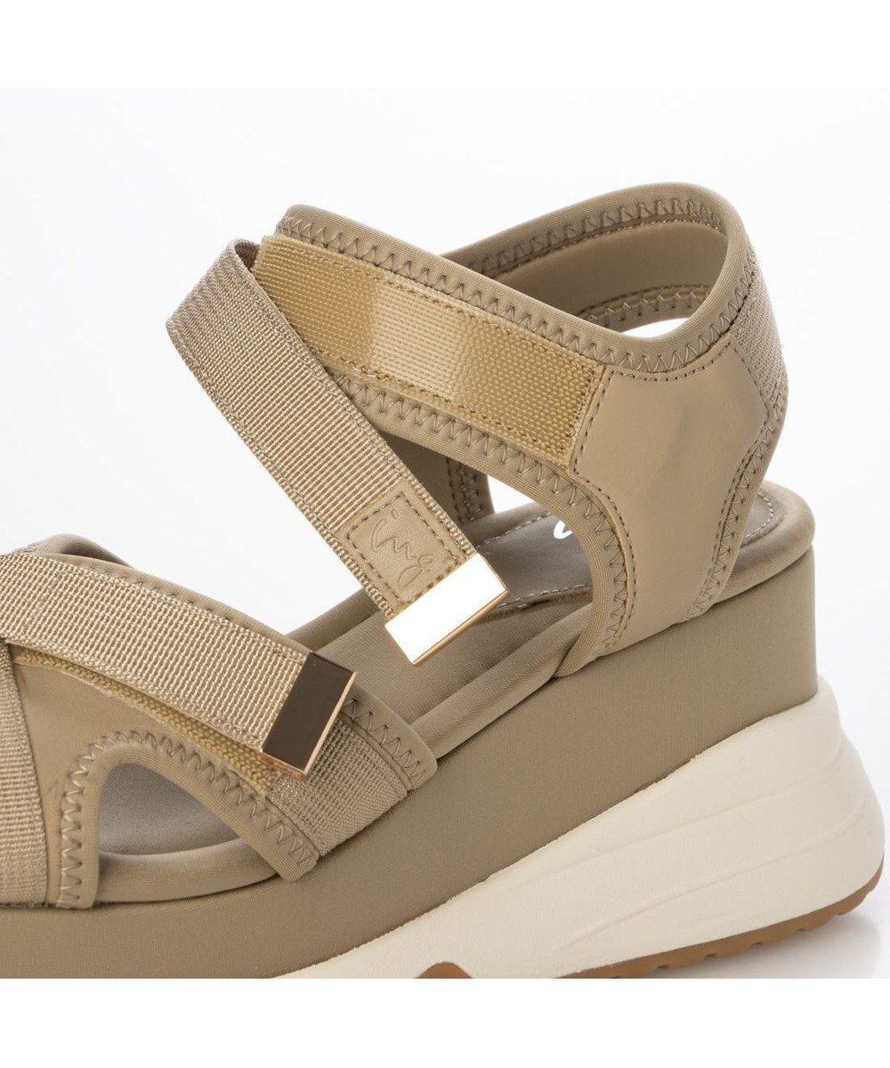 ing <ing>厚底クロスベルトスポーツサンダル 