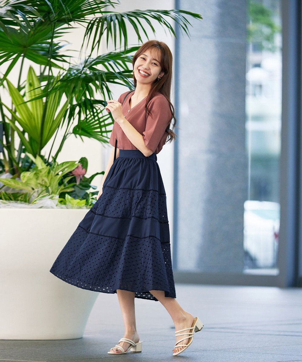 Tiaclasse 幅広く活躍が期待できるレース切替スカート 