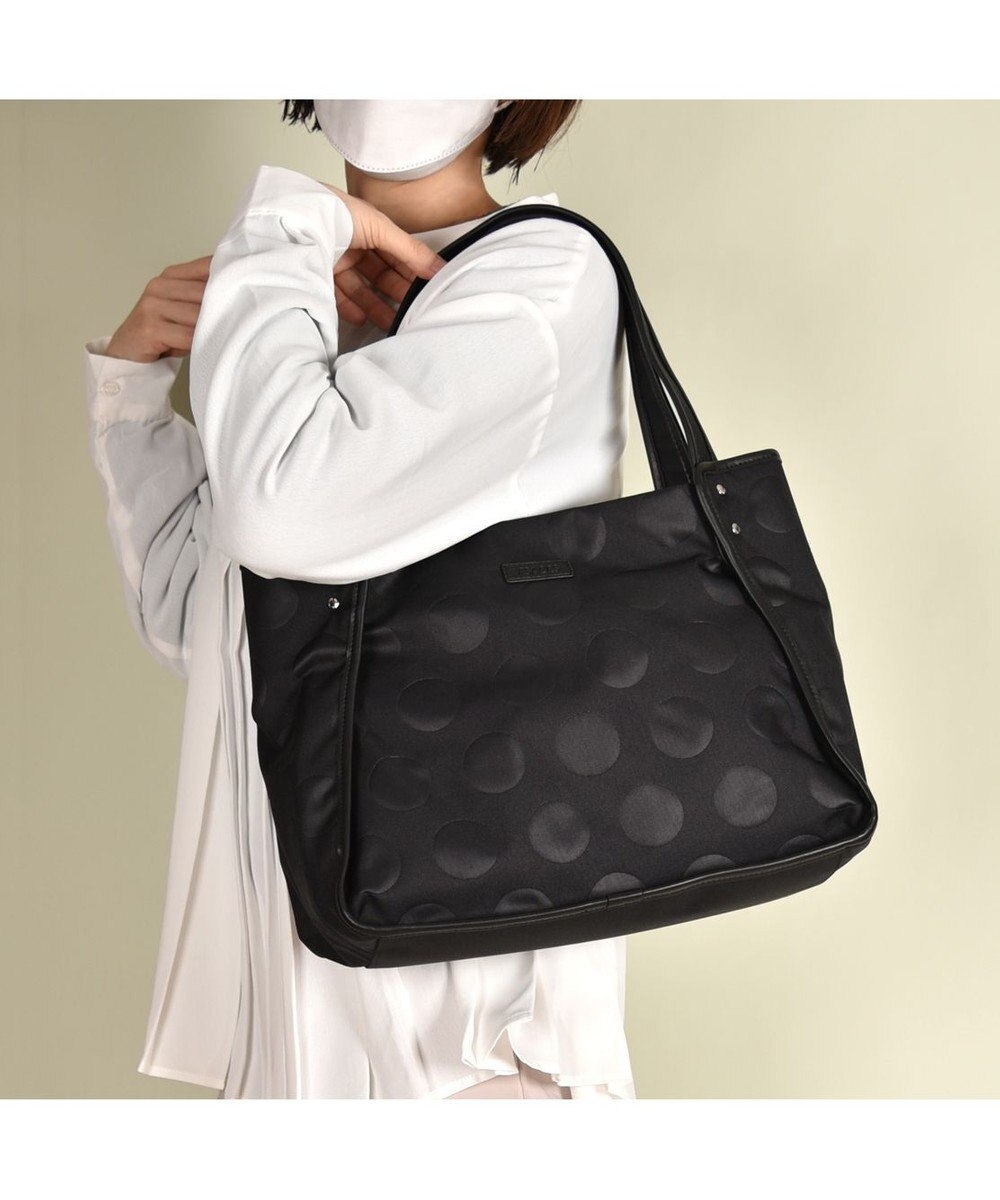 Y'SACCS ヒートエンボス ポルカドットトート Mサイズ 