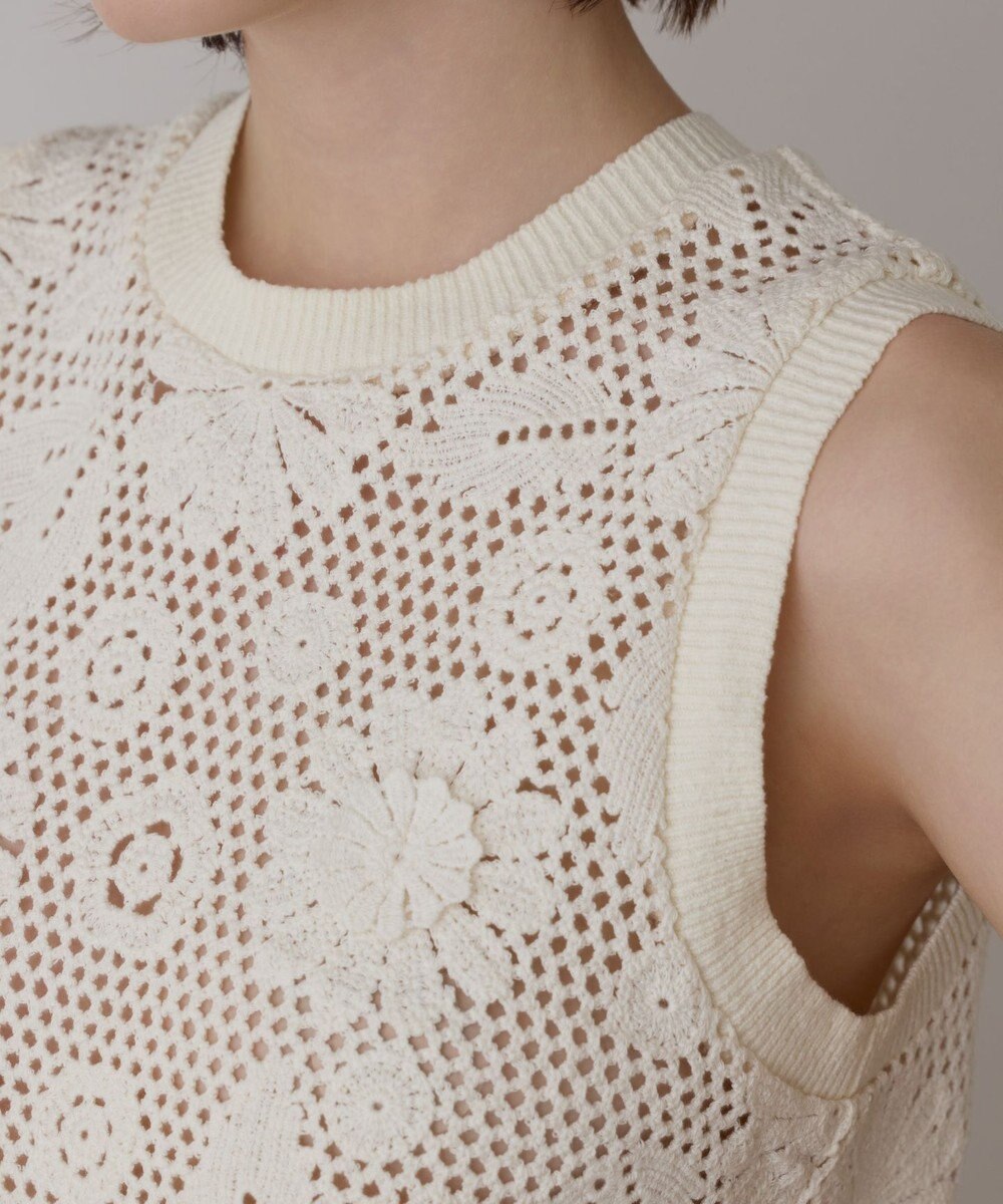 GRACE CONTINENTAL クロシュ刺繍トップ 