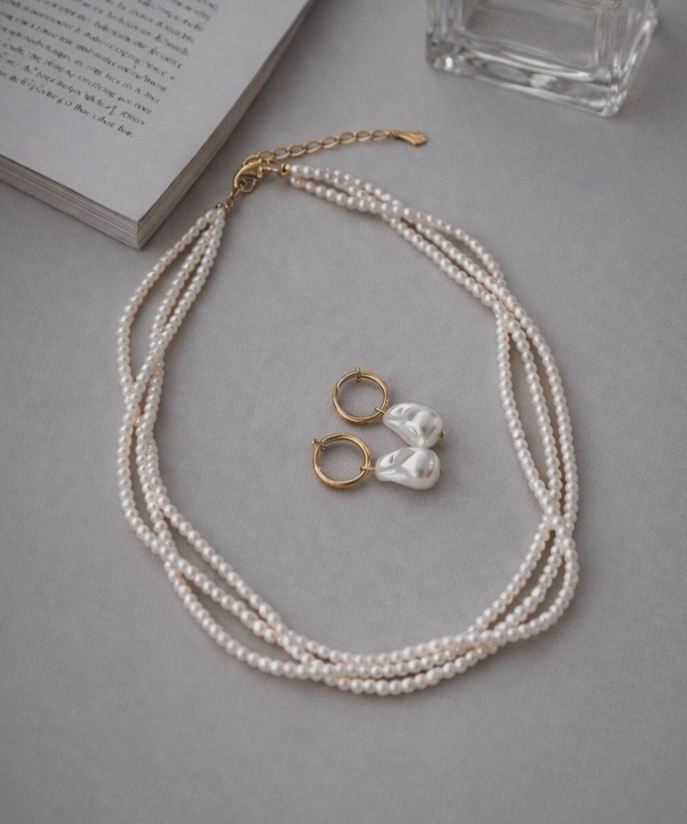 Phoebe <オンワード限定セット>3連ビーズパールネックレス×バランスバロックパールフープイヤリング 
