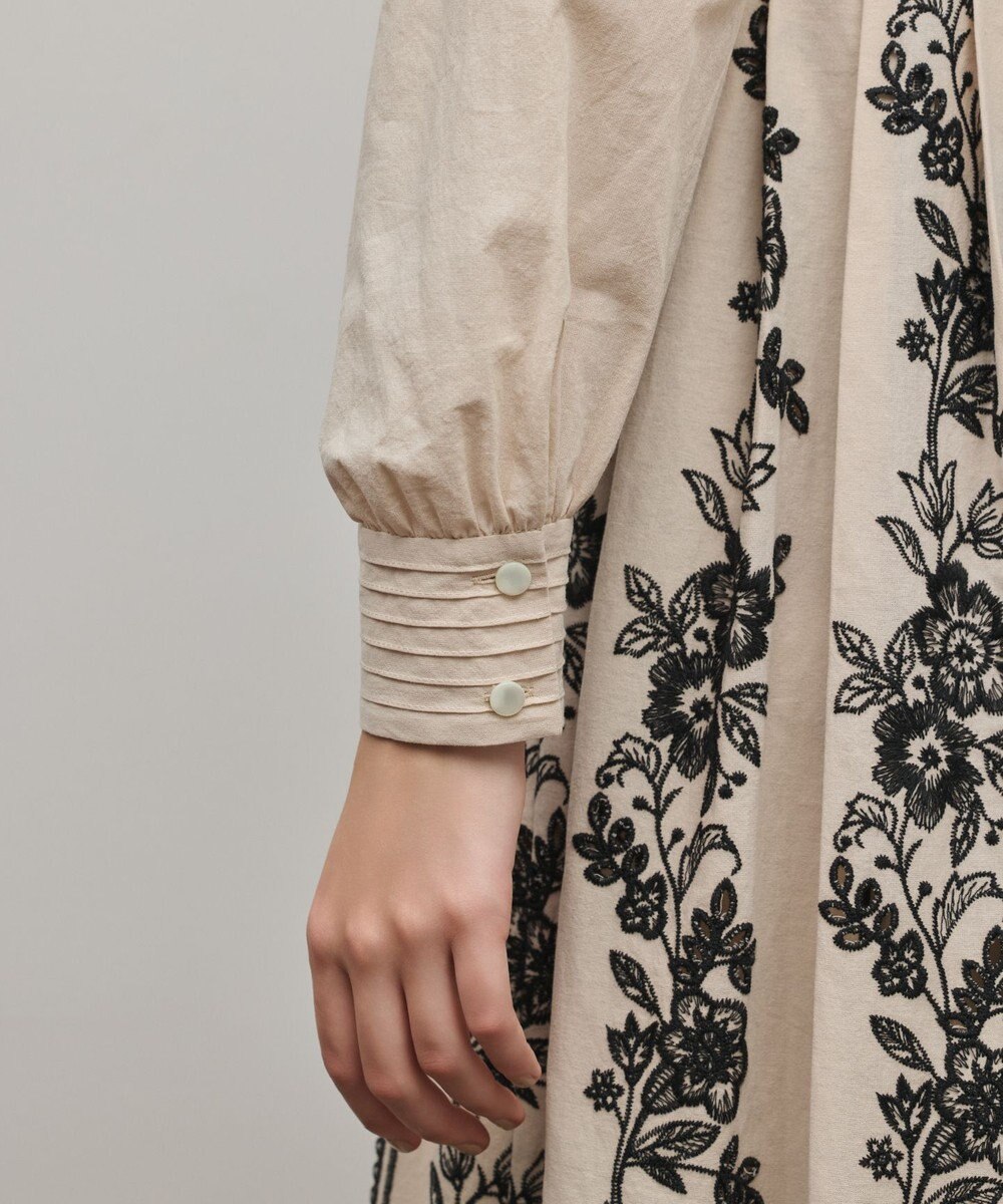 GRACE CONTINENTAL パターン刺繍ワンピース 