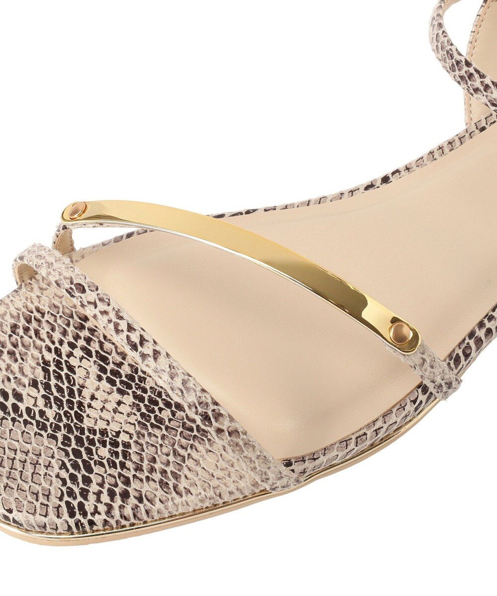 YECCA VECCA ゴールドバーサンダル 