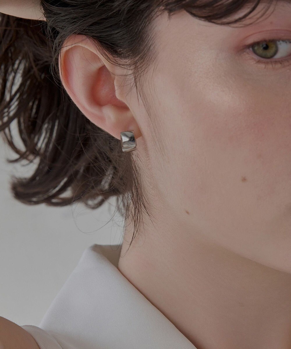 Phoebe 【金属アレルギー対応】ワンタッチワイドフープミニピアス(片耳)/サージカルステンレス シルバー 