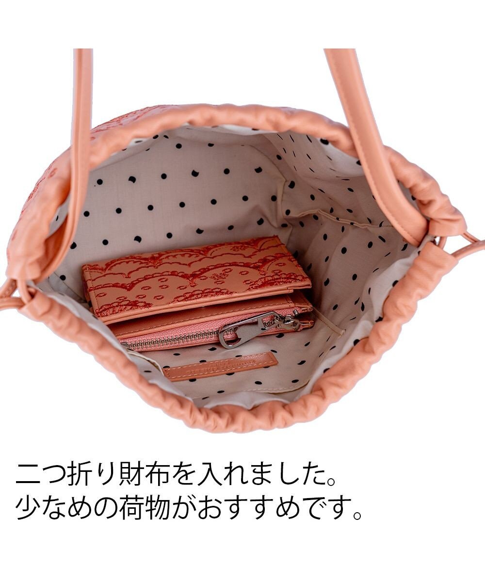 tsumori chisato CARRY スカラップししゅう ショルダーバッグ ミニバッグ 猫モチーフ 