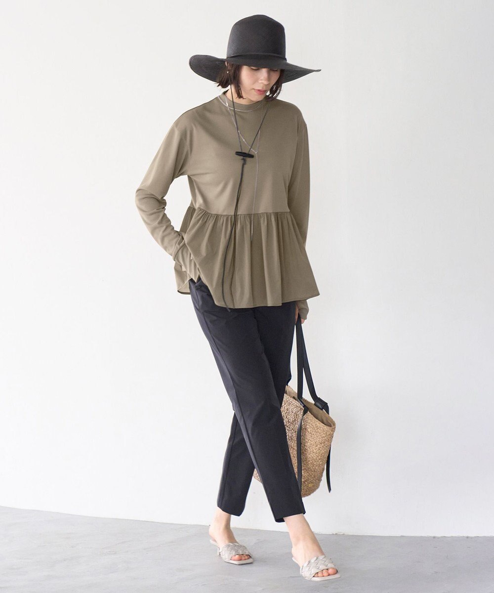 UNFILO FINE MOVE テーパードパンツ 