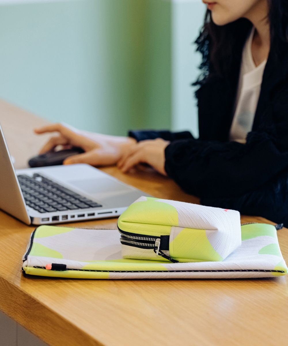 POLS SQUAREポーチ 