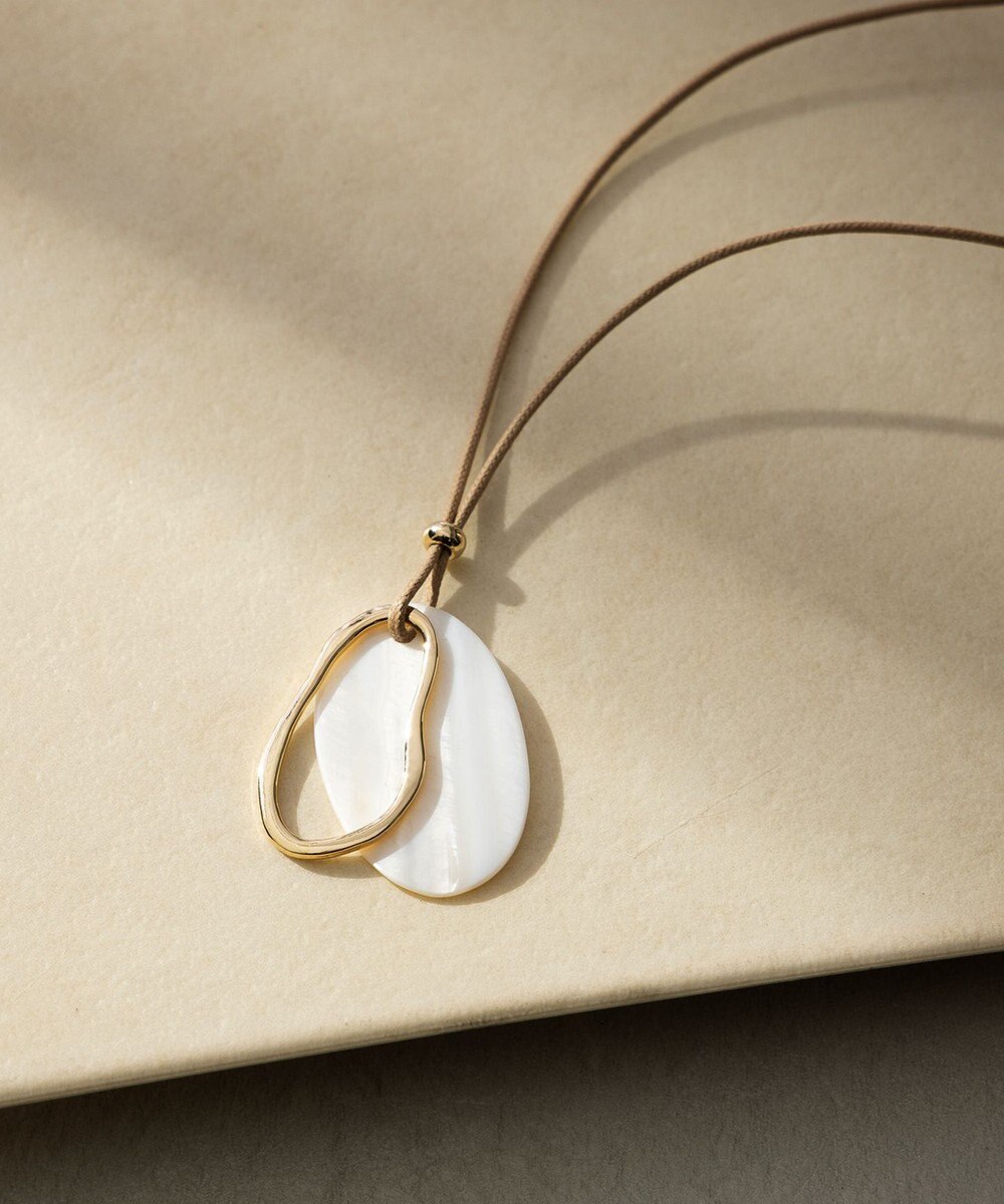 23区 オーバルシェル コンビ ネックレス 