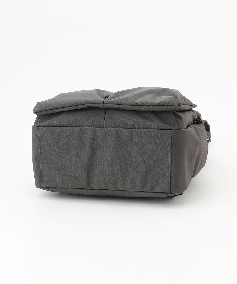 Y'SACCS 【ムック本掲載】クリンクルナイロン　ダブルポケットリュック 