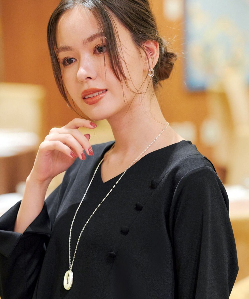 Tiaclasse L 【洗える】美ラインタックボタンカットソートップス 