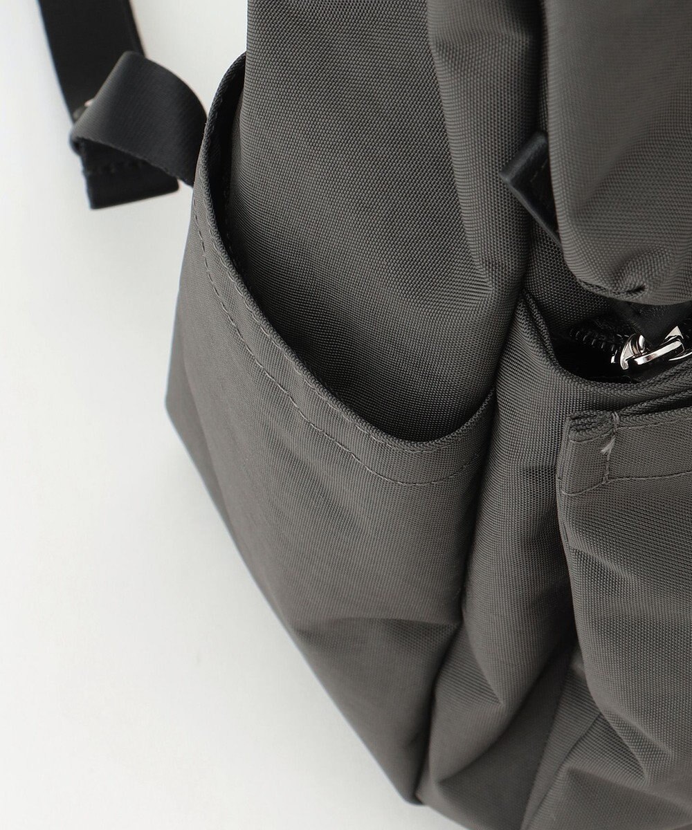 Y'SACCS 【ムック本掲載】クリンクルナイロン　ダブルポケットリュック 