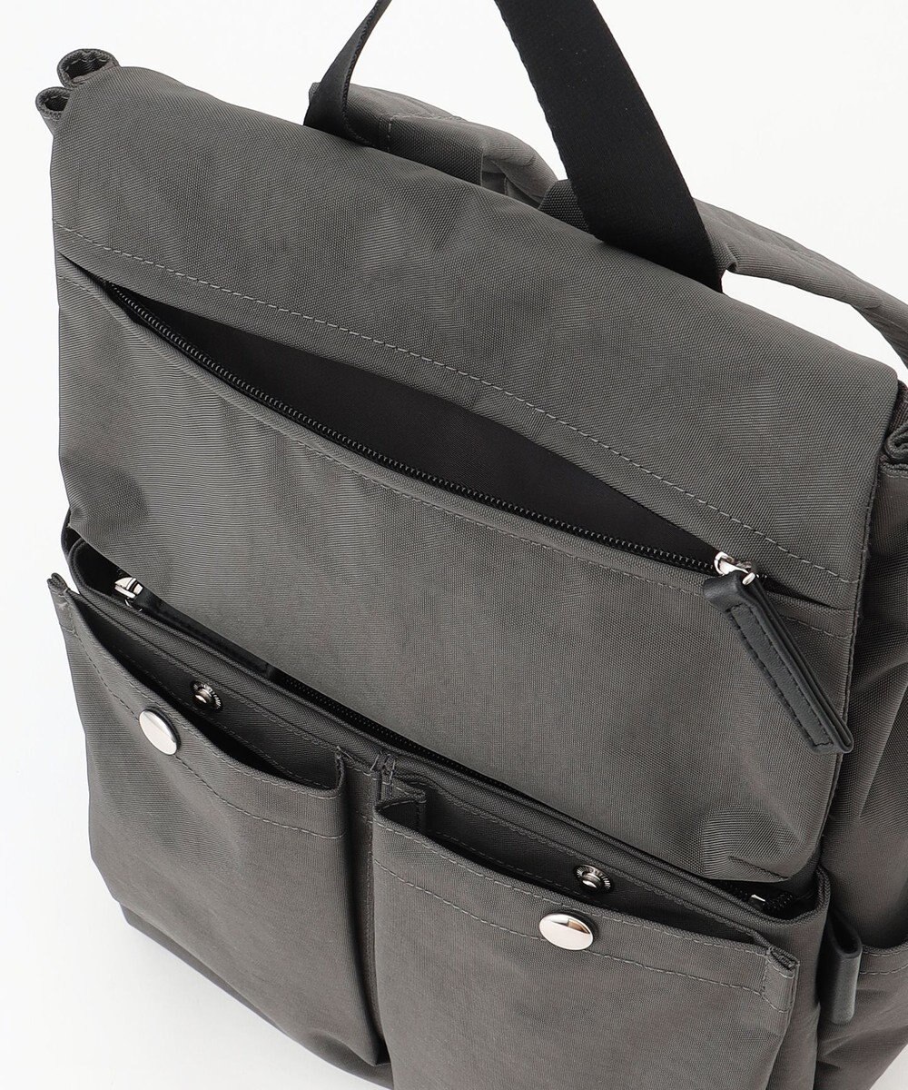 Y'SACCS 【ムック本掲載】クリンクルナイロン　ダブルポケットリュック 