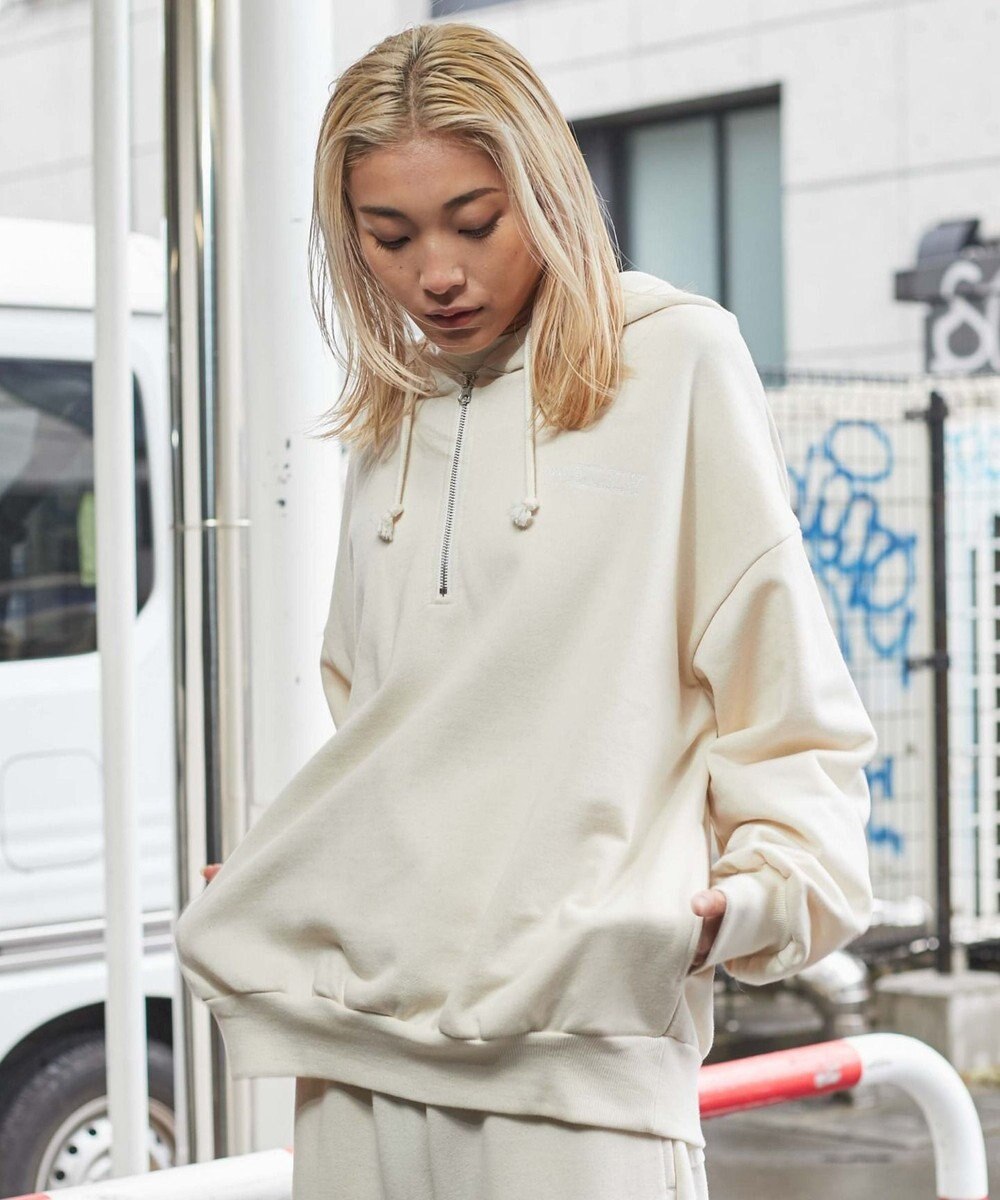 WEGO ピグメントハーフZIPロゴプルパーカー 