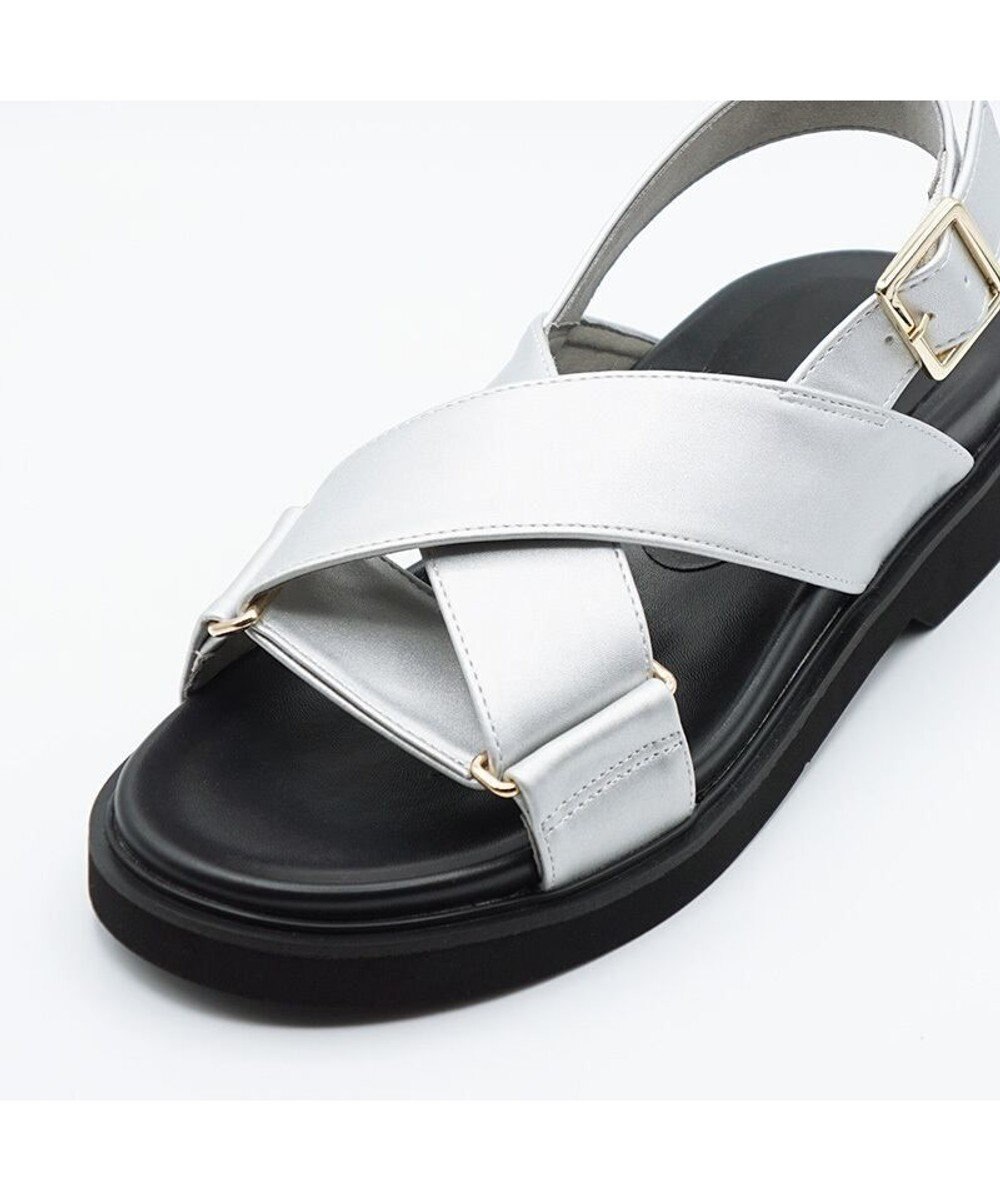 APOM クロスストラップサンダル 