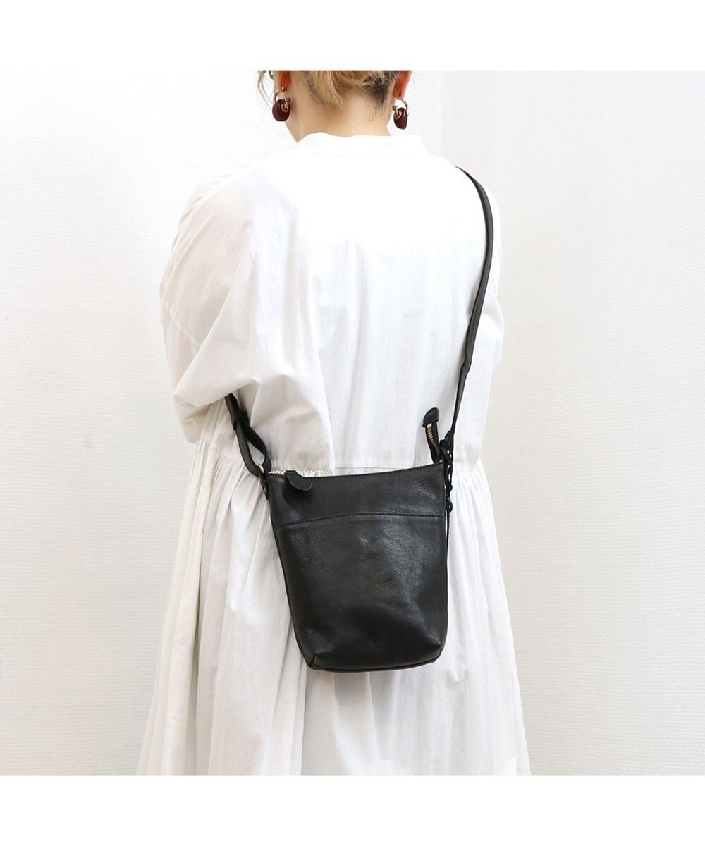 UNBILLION アトランタ ATLANTA / 牛革縦ミニショルダー 