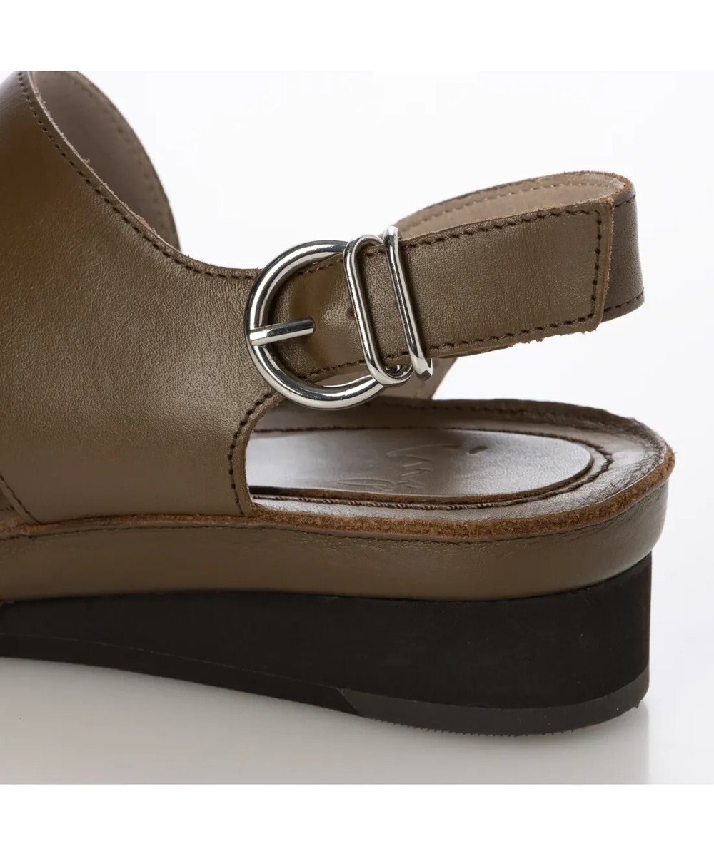 ing <ing>【WEB限定】【サスティナブル】ワイドストラップサンダル 