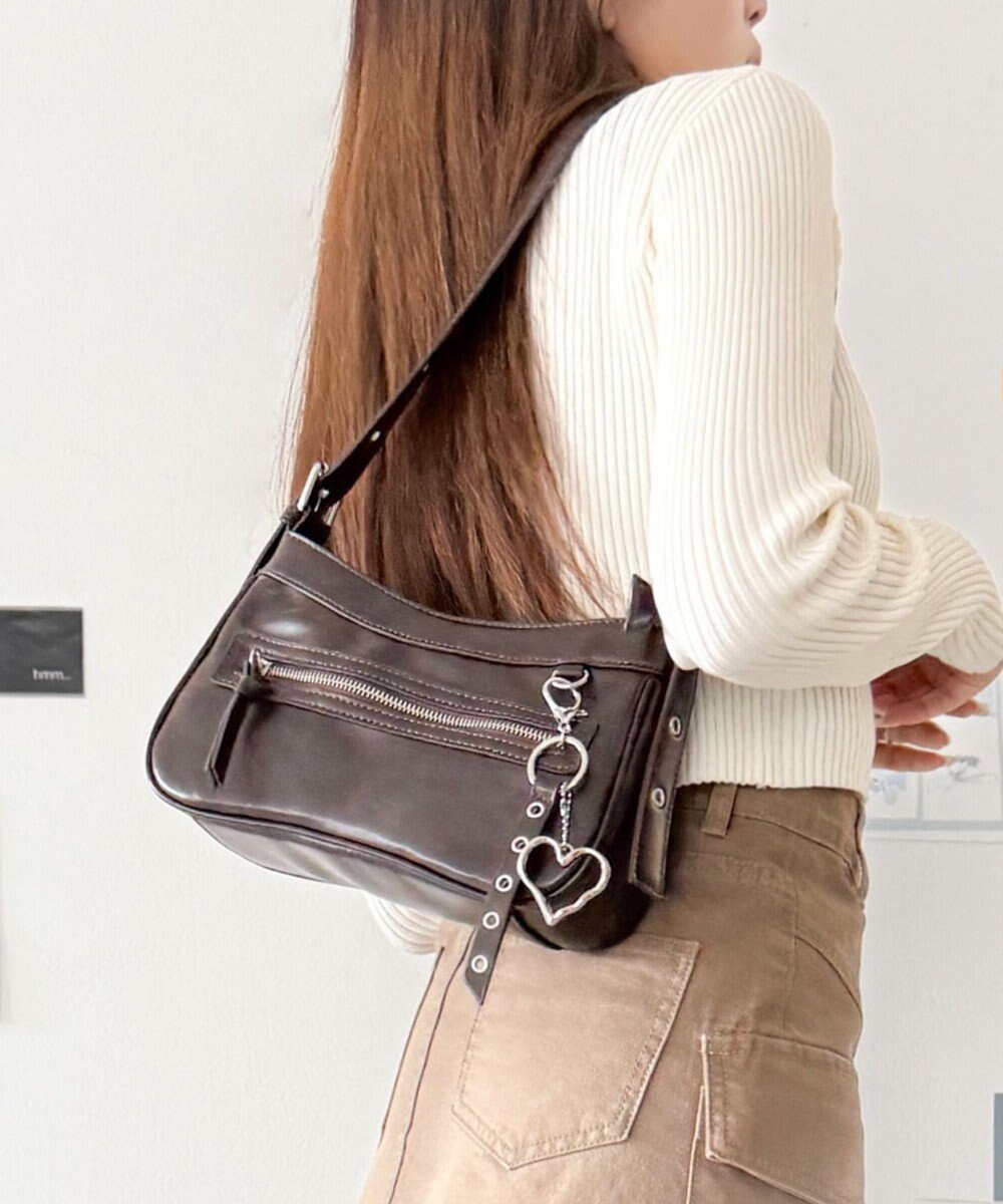 WEGO チャーム付きハトメベルトバッグ 