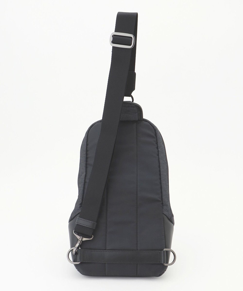 JOSEPH ABBOUD 【軽量/コンパクト】インターレースカルゼ ボディーバッグ 