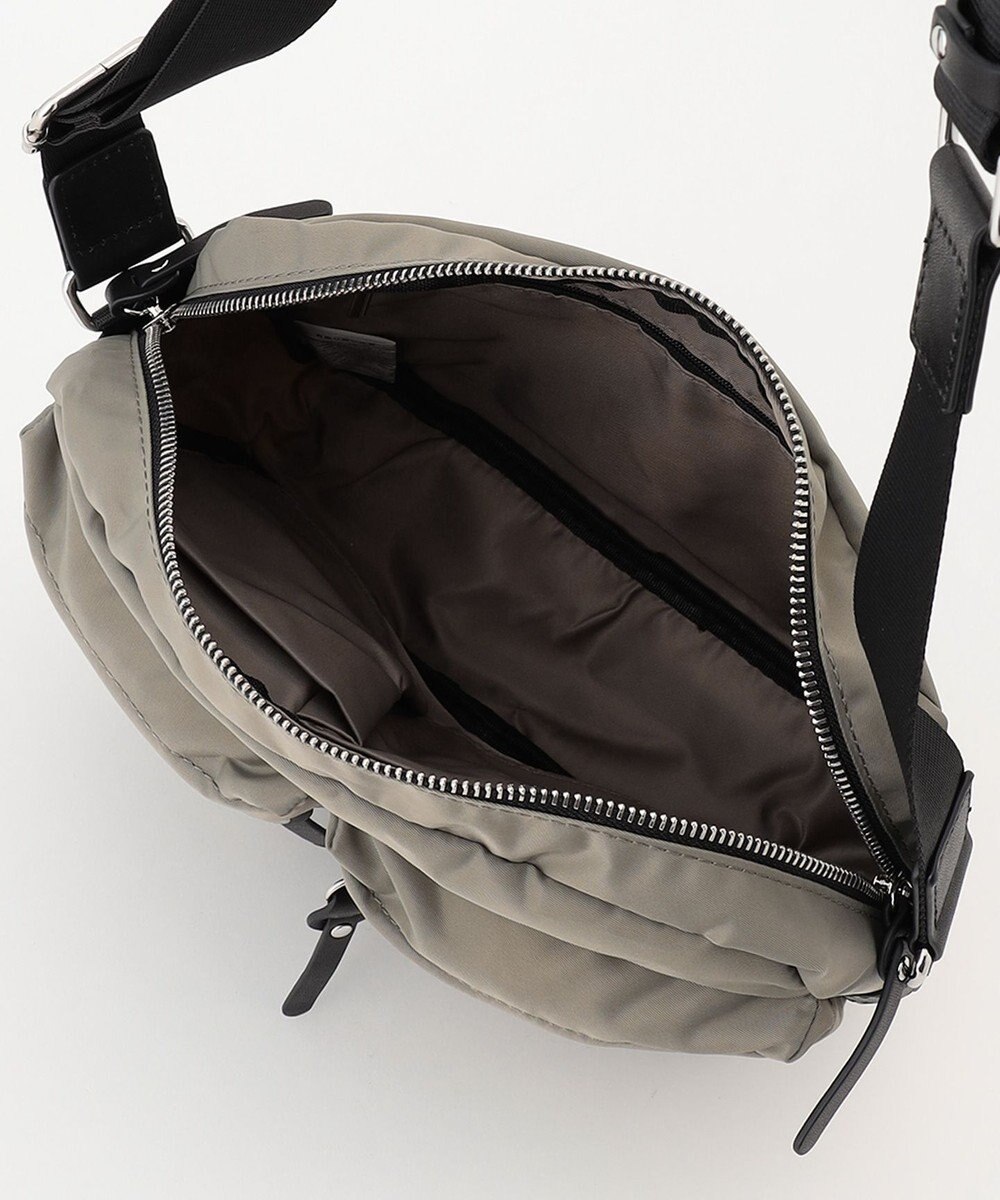 Y'SACCS ダブルポケットベーシックショルダー 