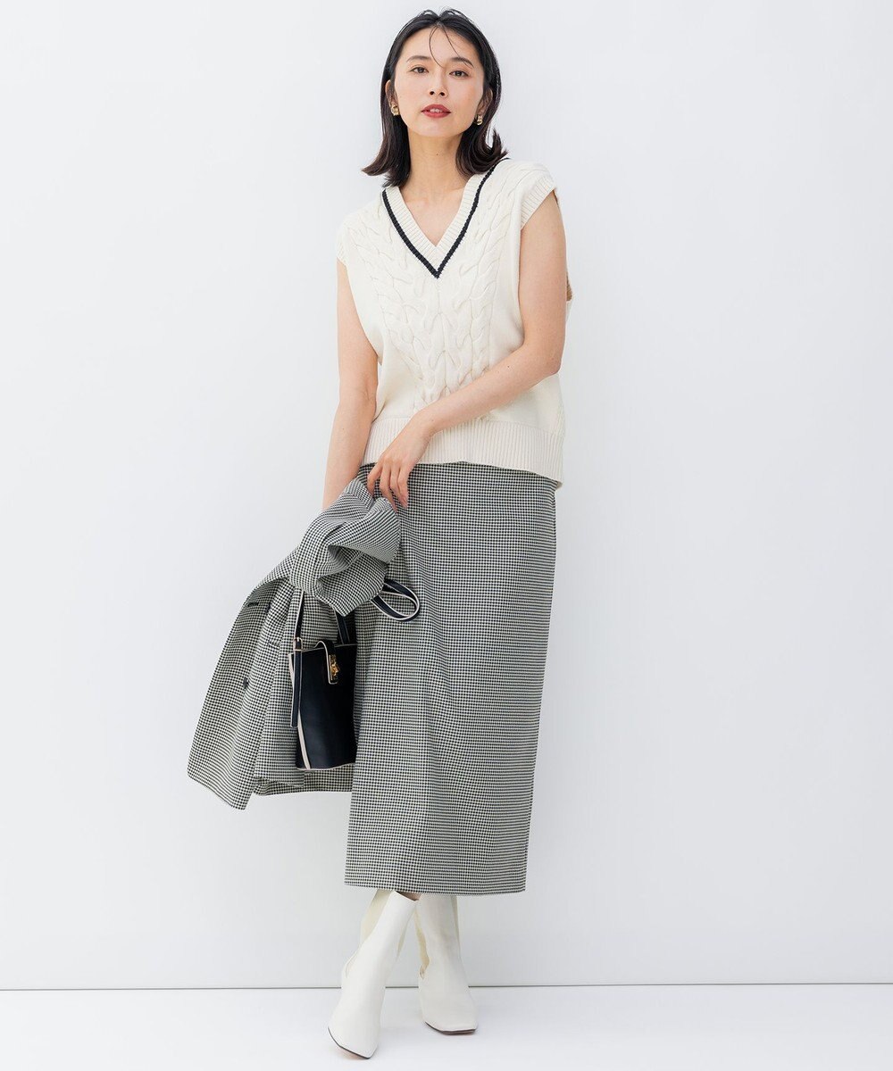 23区 【洗える】コットンリリー Vネック ベスト 