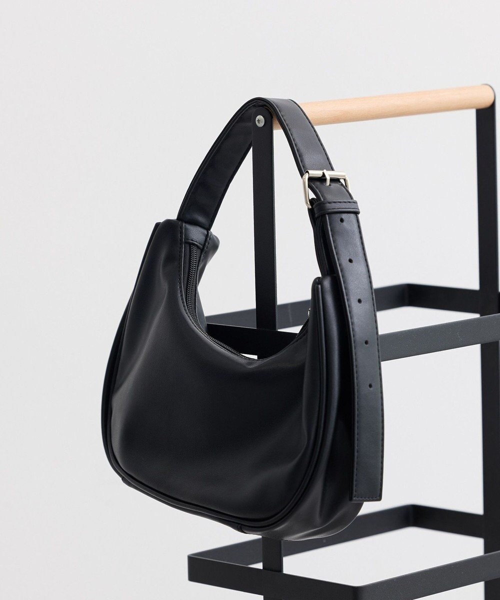 earth music&ecology ハーフムーンアジャスタブルバッグ 