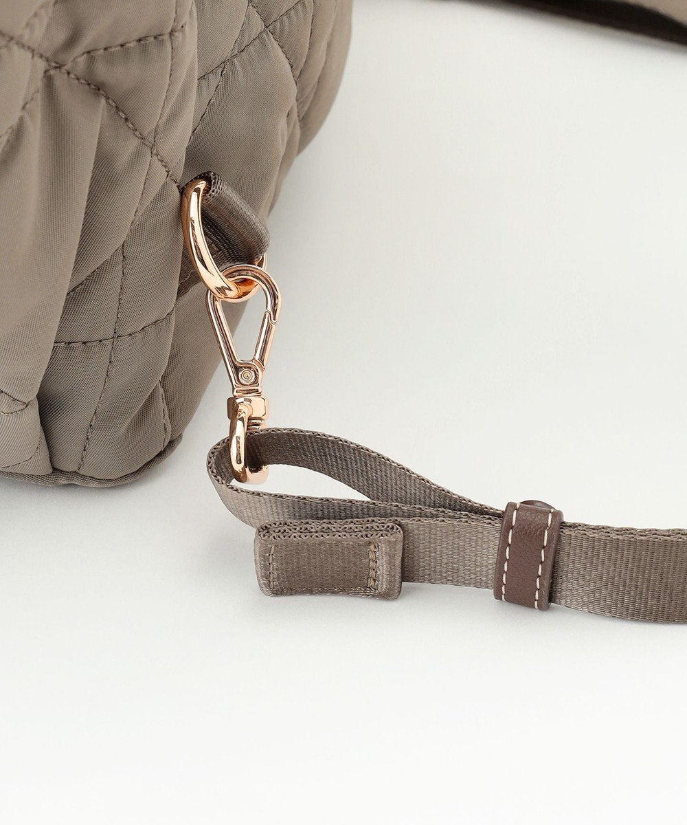 LA BAGAGERIE グリッドキルティングリュック 