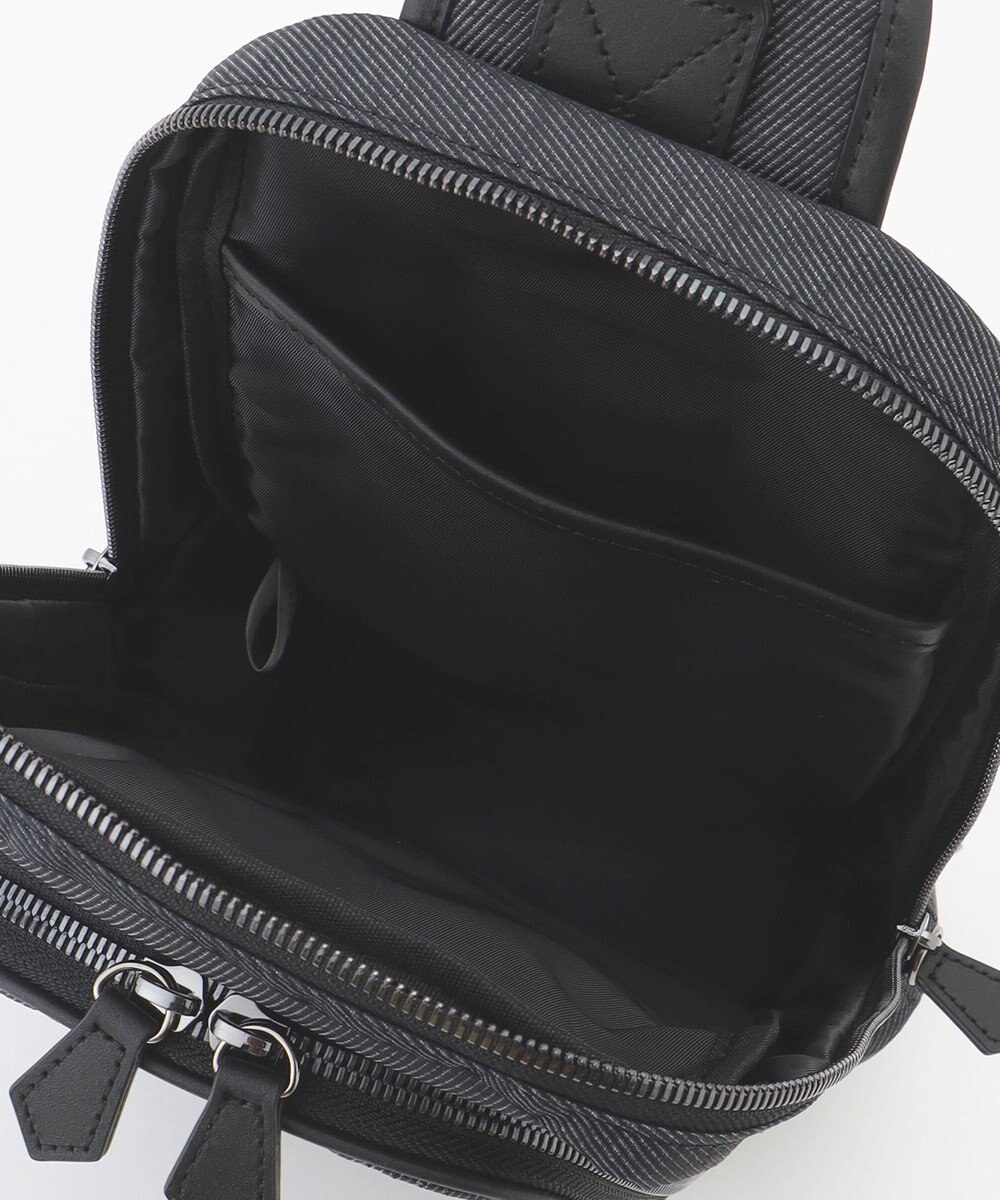 JOSEPH ABBOUD 【軽量/コンパクト】インターレースカルゼ ボディーバッグ 