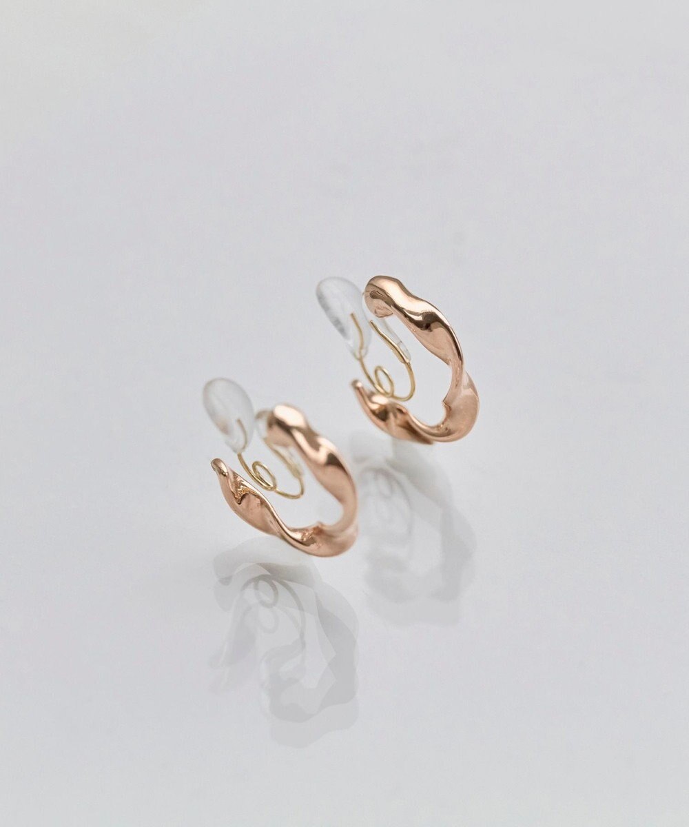 Phoebe 【金属アレルギー対応】【痛くないシリーズ】モーションメタルクリスタルループフィットイヤリング　シャンパンゴールド 