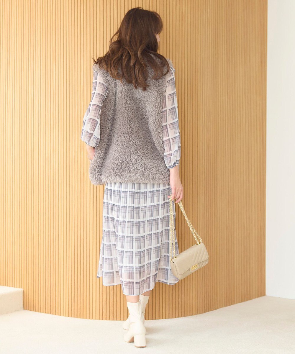 Feroux プードルファーベスト 