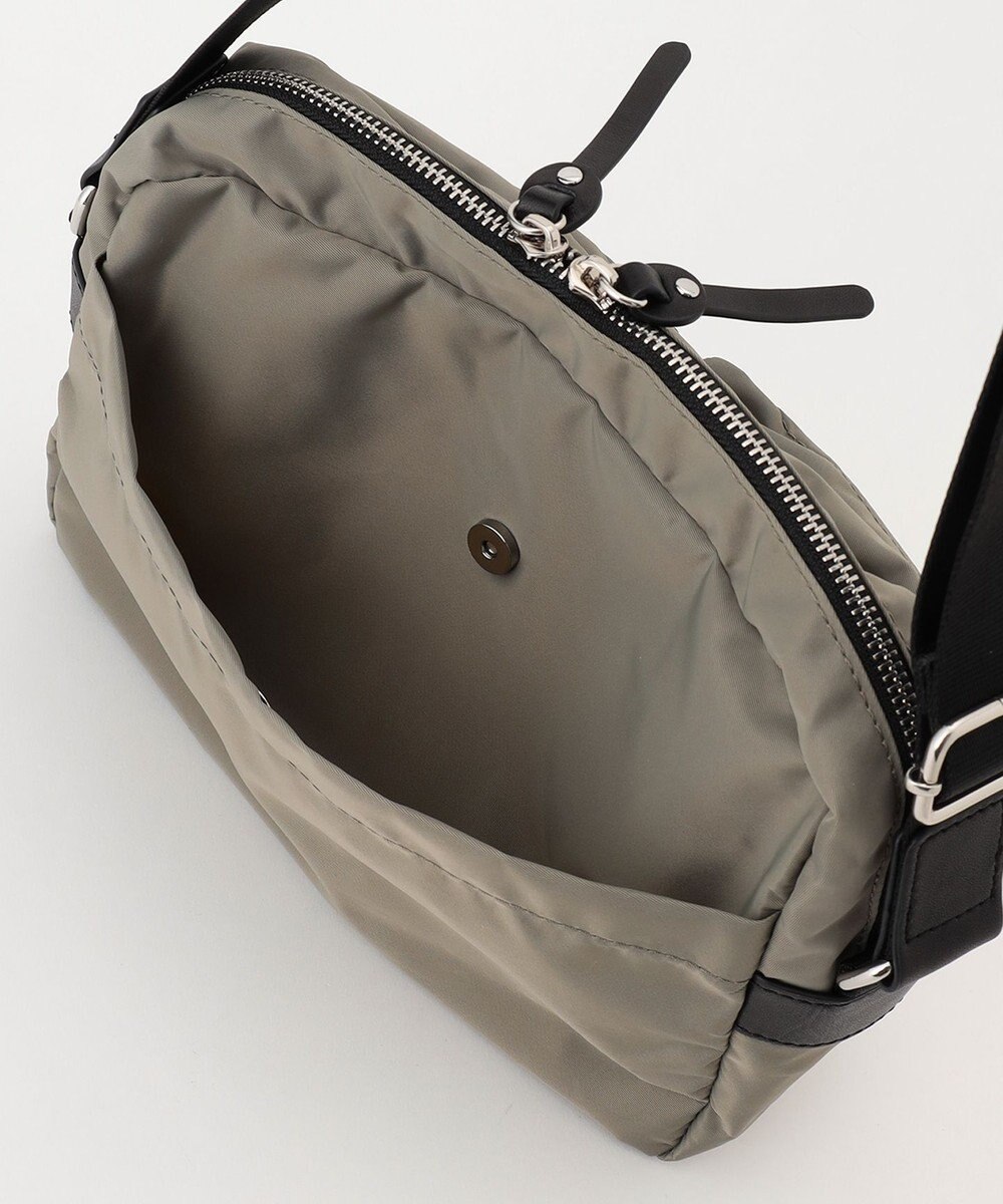 Y'SACCS ダブルポケットベーシックショルダー 