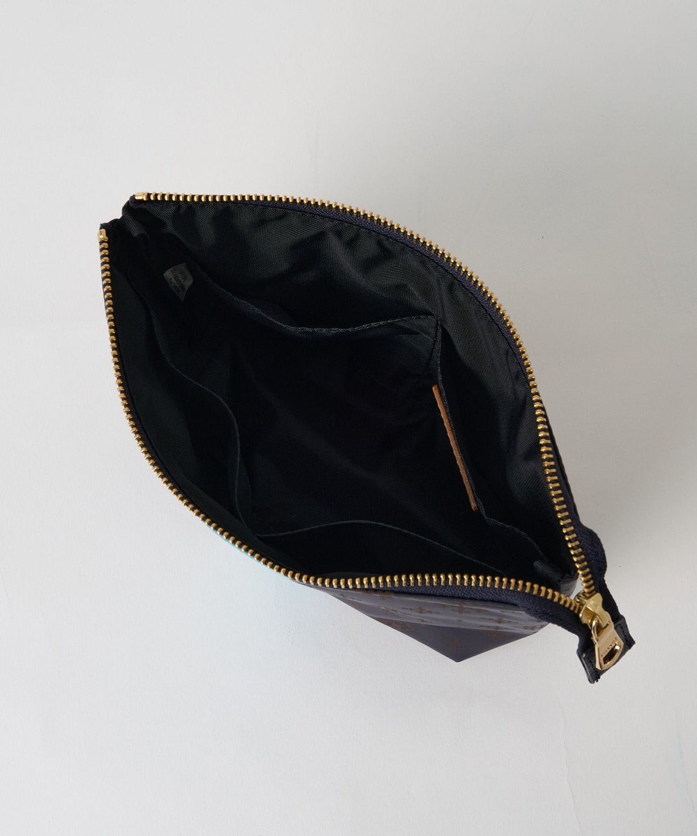 russet ラインプリントポーチ M(Z-226) 