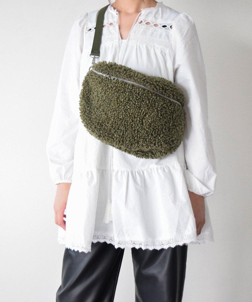 INTER-CHAUSSURES 【ANDREA CARDONE ITALI】レザーストラップボアショルダーバッグ 